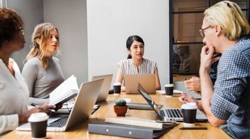 3 Key Team Members for Delivering Analytics in Your SaaS Product