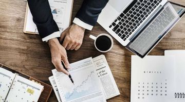 80/20 Rule: Why Do So Many Spend 4x More for Analytics than They Planned?