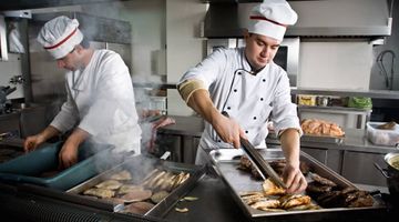 Three Ways Restaurants can Boost Franchise Performance with Distributed Analytics